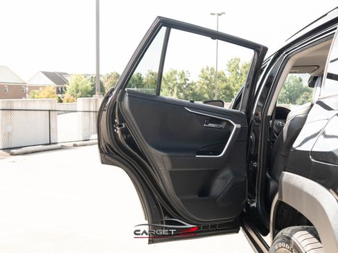 Used 2021 Toyota RAV4 Adventure image 40