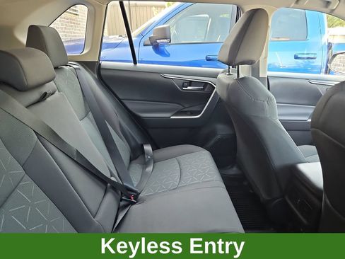 Used 2023 Toyota RAV4 XLE FWD image 9