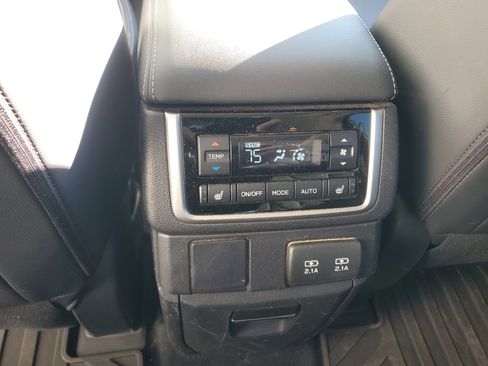 Used 2021 Subaru Ascent Limited w/ Technology Package image 17