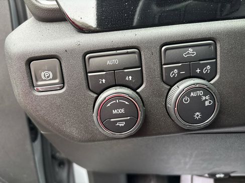Used 2024 Chevrolet Silverado 1500 LT AWD/4WD image 12