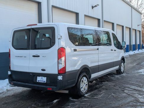 Used 2022 Ford Transit 350 XLT RWD image 8