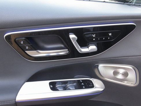 New 2026 Mercedes-Benz GLC 300 4MATIC image 12