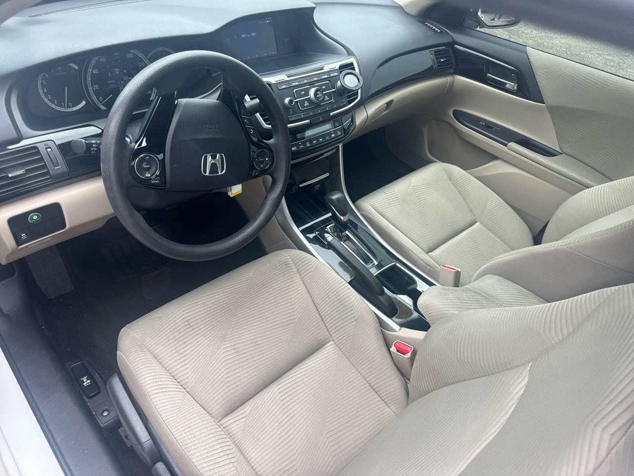 Used 2017 Honda Accord LX image 9