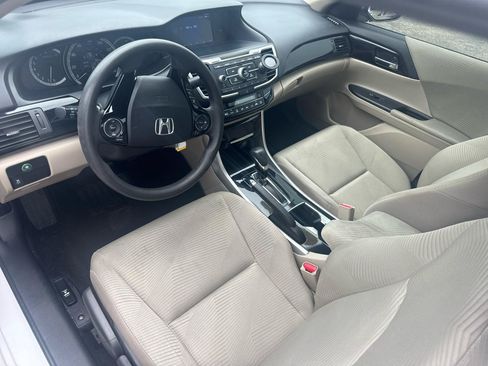 Used 2017 Honda Accord LX image 9