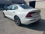 Used 2020 Volvo S60 T6 Momentum image 3