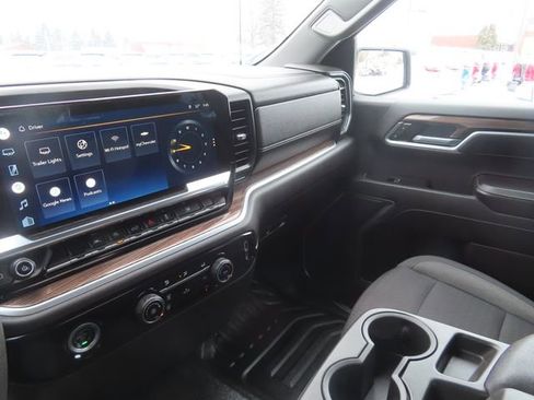 Used 2022 Chevrolet Silverado 1500 LT image 35