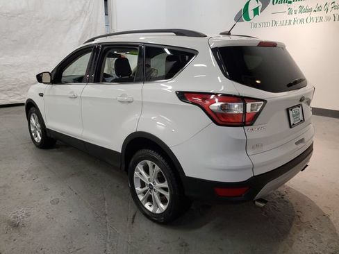Used 2018 Ford Escape SE AWD/4WD image 4