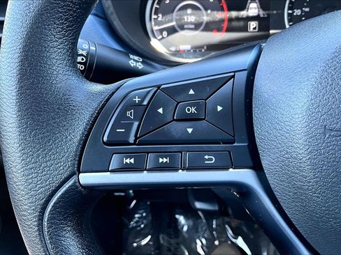 Used 2025 Nissan Versa SV w/ Trunk Package image 16