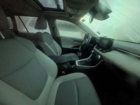 Used 2019 Toyota RAV4 XLE Premium w/ Cold Weather Package image 10