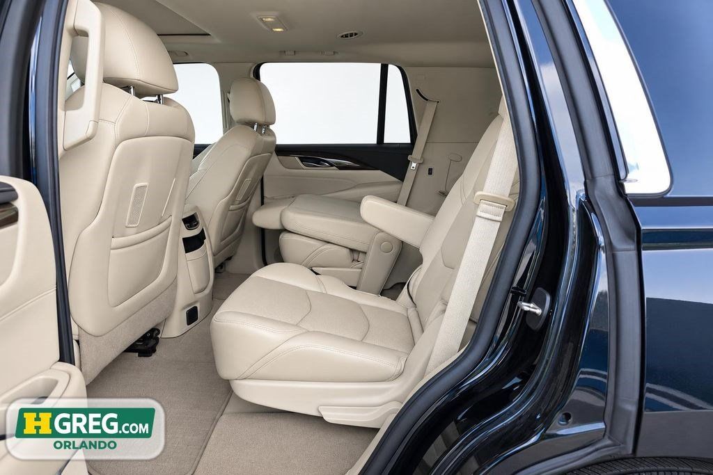 Used 2018 Cadillac Escalade Luxury RWD image 13