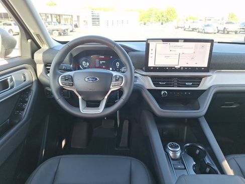 New 2026 Ford Explorer Active w/ Active Comfort Package AWD/4WD image 7