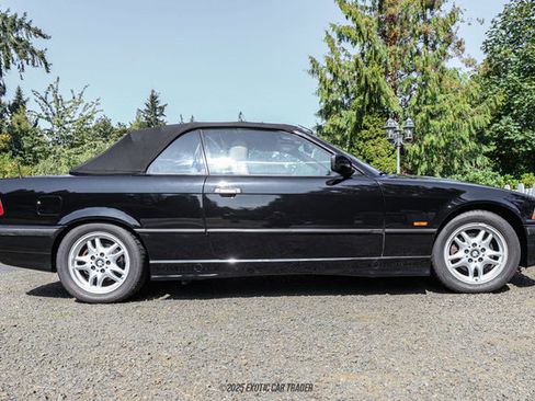 Used 1999 BMW 323i Convertible image 17