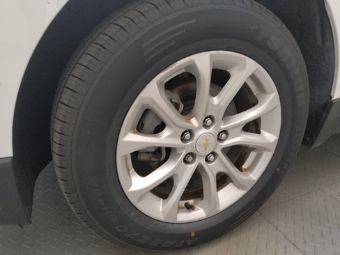 Used 2019 Chevrolet Equinox LS w/ LS Convenience Package AWD/4WD image 31