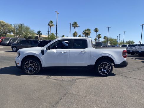 Used 2025 Ford Maverick Lariat AWD/4WD image 3