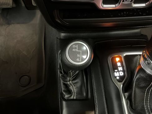 Used 2021 Jeep Wrangler Unlimited Sahara w/ Cold Weather Group AWD/4WD image 17