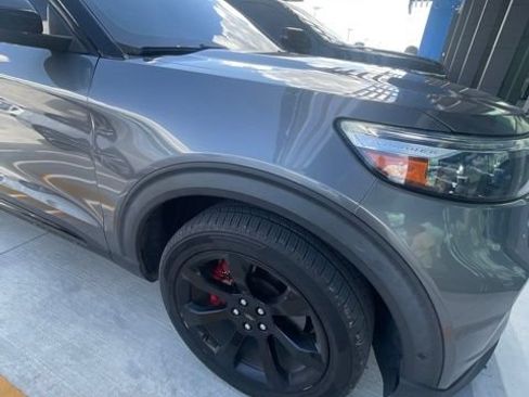 Used 2022 Ford Explorer ST w/ Equipment Group 401A RWD image 7