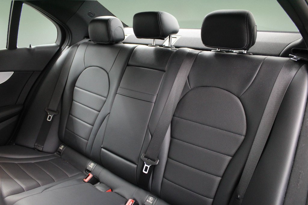 Used 2018 Mercedes-Benz C 300 Sedan image 25