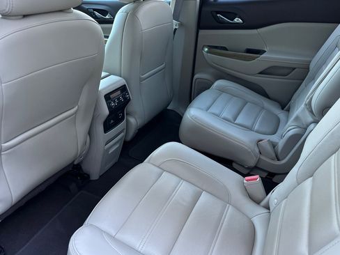 Used 2017 GMC Acadia Denali w/ Technology Package image 15