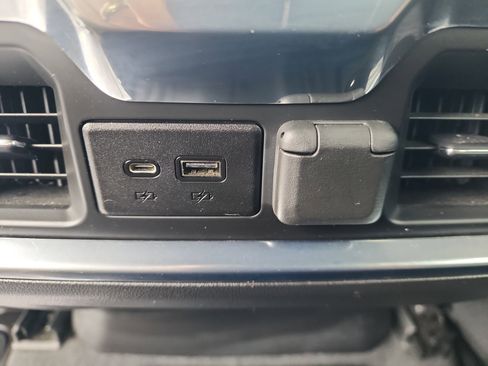 Used 2021 GMC Sierra 1500 AT4 image 30