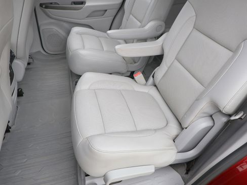 Used 2019 GMC Acadia SLT image 23