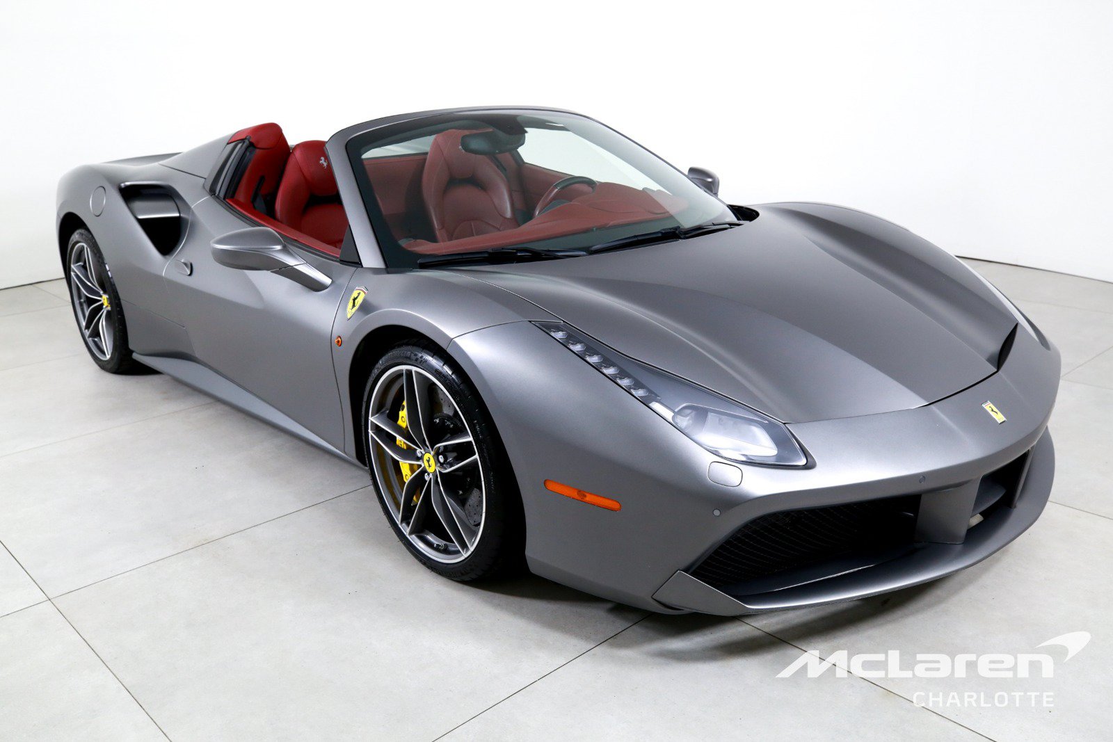 Used 2018 Ferrari 488 Spider RWD image 4