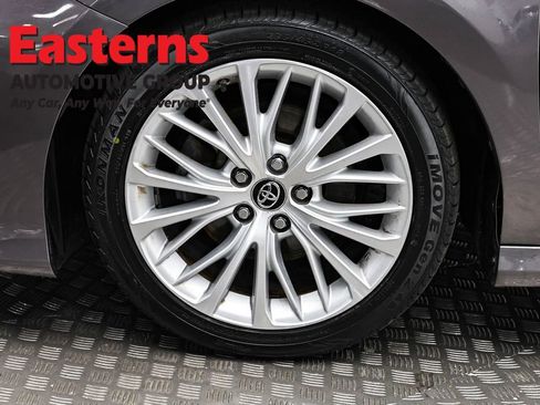 Used 2018 Toyota Camry XLE w/ Driver Assist Package FWD image 32