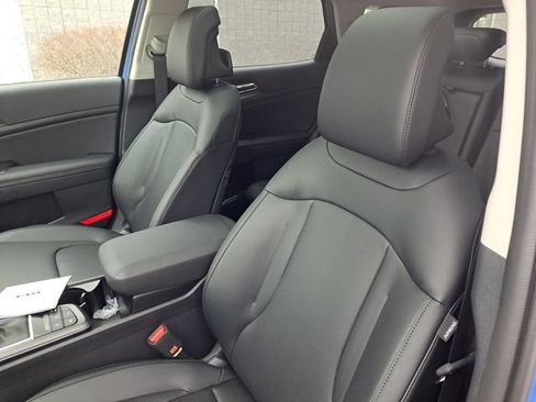 New 2026 Kia Sportage EX image 5