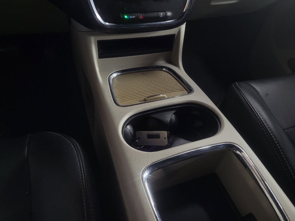 Used 2019 Dodge Grand Caravan SXT FWD image 26