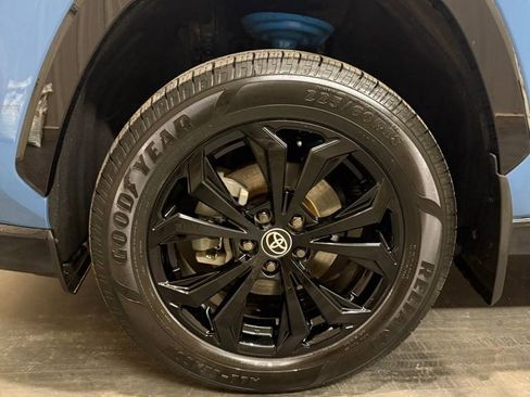 Used 2022 Toyota RAV4 SE AWD/4WD image 4