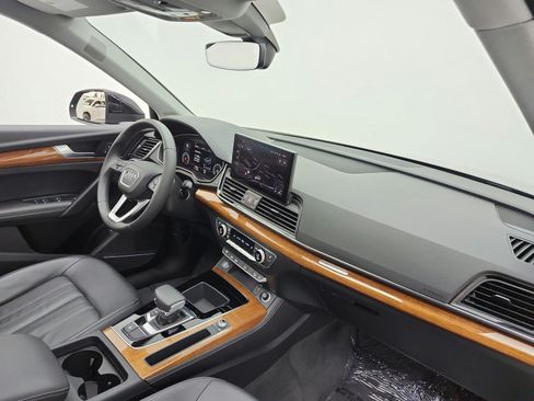 Used 2023 Audi Q5 2.0T Premium Plus w/ Premium Plus Package AWD/4WD image 19