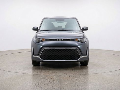 Used 2025 Kia Soul LX w/ LX Technology Package FWD image 2