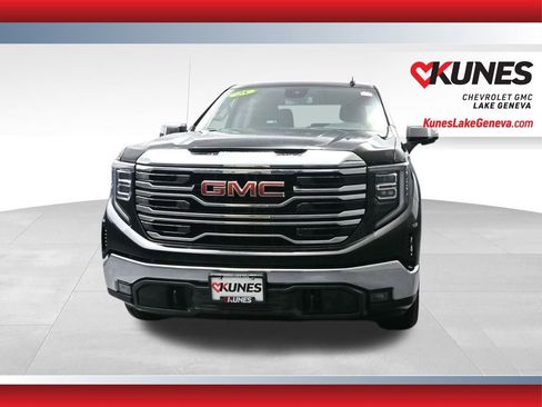 Used 2025 GMC Sierra 1500 SLT AWD/4WD image 5