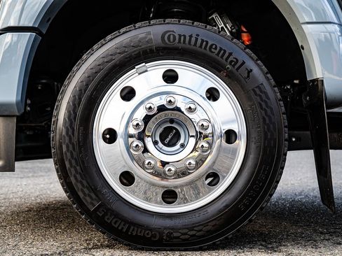 Used 2025 Ford F450 Platinum w/ Platinum Plus Package image 10