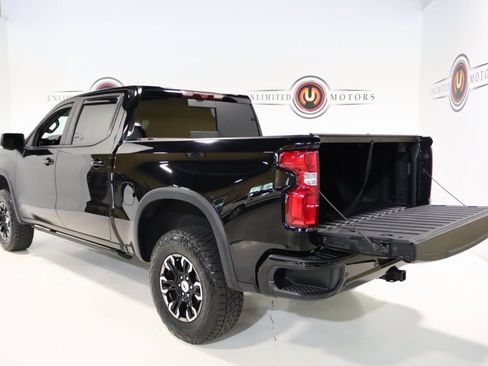 Used 2022 Chevrolet Silverado 1500 ZR2 w/ Technology Package image 31