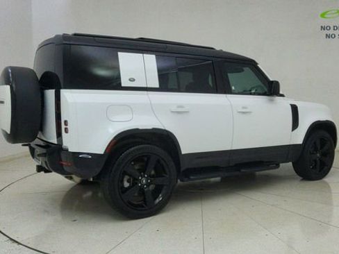 Used 2024 Land Rover Defender 110 X-Dynamic SE AWD/4WD image 67