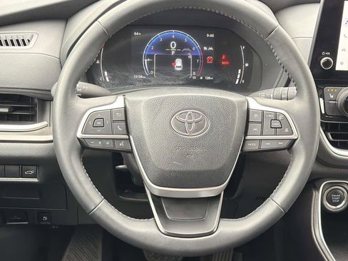 Used 2025 Toyota Grand Highlander FWD image 10