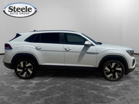 Used 2026 Volkswagen Atlas Cross Sport SE FWD image 6