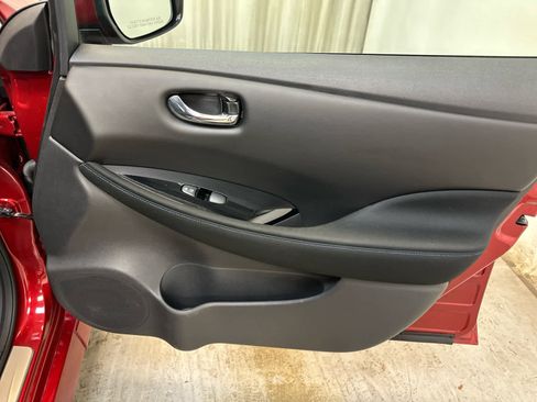 Certified 2023 Nissan Leaf SV Plus image 27