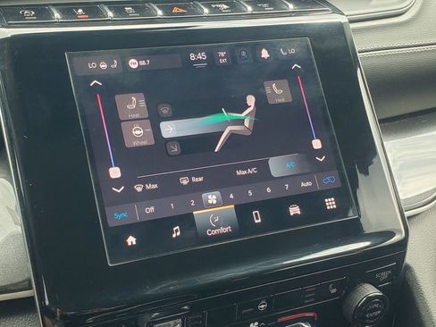 Used 2022 Jeep Grand Cherokee Laredo w/ Luxury Tech Group I AWD/4WD image 19