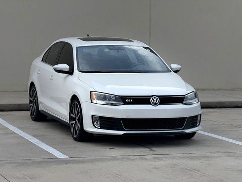 Used 2013 Volkswagen Jetta GLI Autobahn FWD image 18