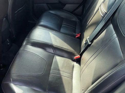 Used 2012 Ford Focus Titanium image 8