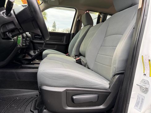 Used 2017 RAM 3500 Tradesman w/ Chrome Appearance Group image 19