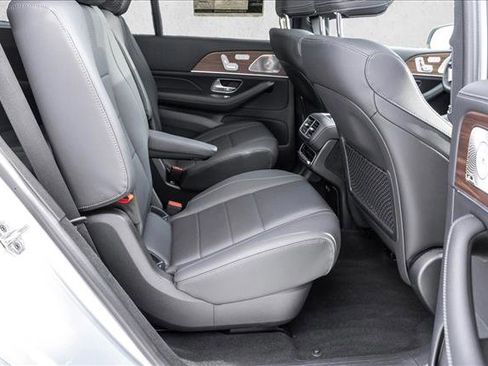 Certified 2025 Mercedes-Benz GLS 450 4MATIC image 26