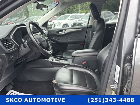Used 2022 Ford Escape SEL w/ Technology Package FWD image 11