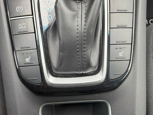 Used 2022 Hyundai Ioniq SE image 27