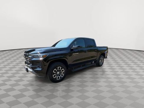 Used 2026 Chevrolet Colorado Z71 w/ Technology Package AWD/4WD image 4