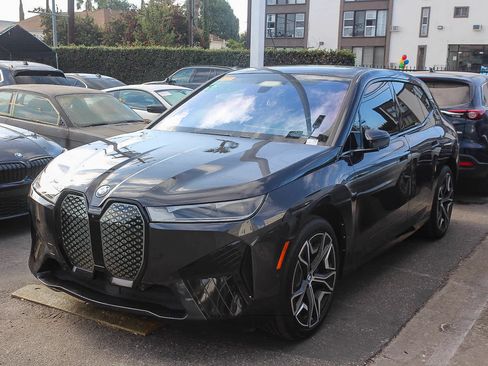 Used 2024 BMW iX xDrive50 w/ Sport Package AWD/4WD image 1