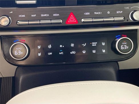 Used 2026 Hyundai Palisade Calligraphy AWD/4WD image 9
