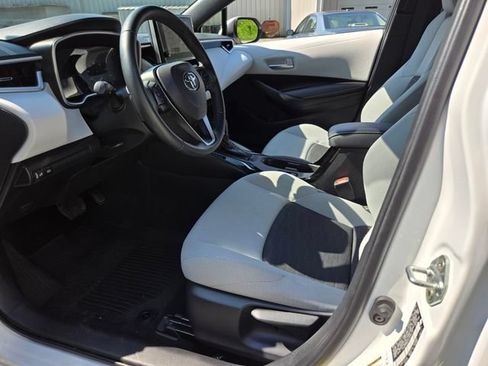 Used 2025 Toyota Corolla SE FWD image 10