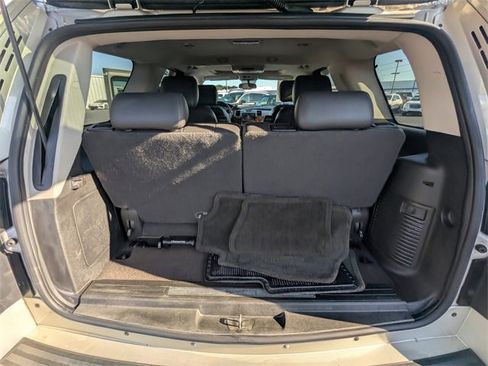 Used 2014 Cadillac Escalade Luxury image 14